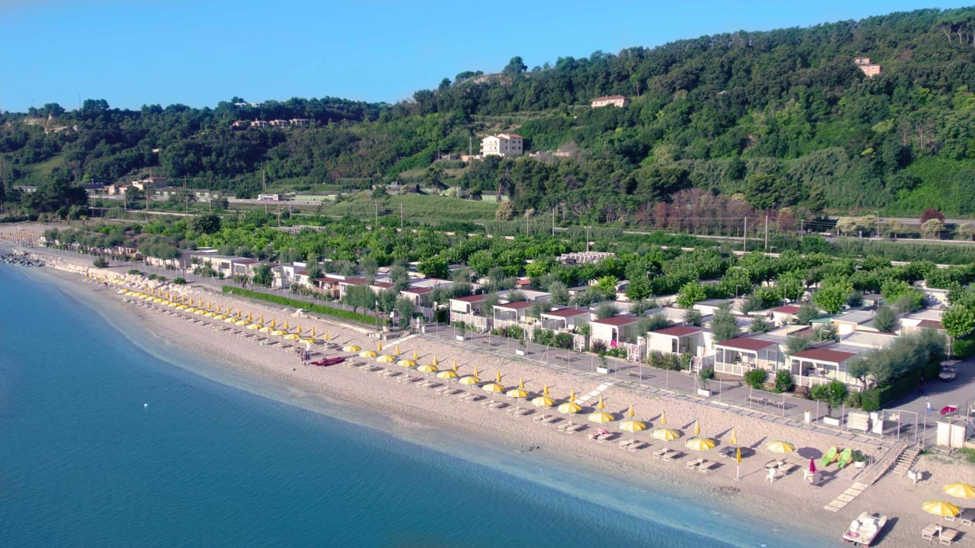 Girasole Eco Family Village Marina Palmense Bagian luar foto