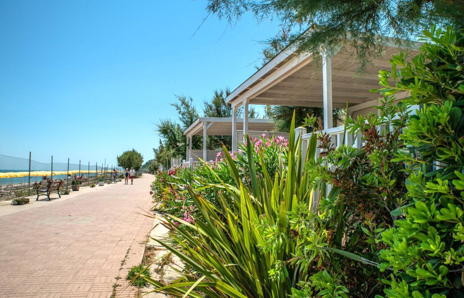 Girasole Eco Family Village Marina Palmense Bagian luar foto